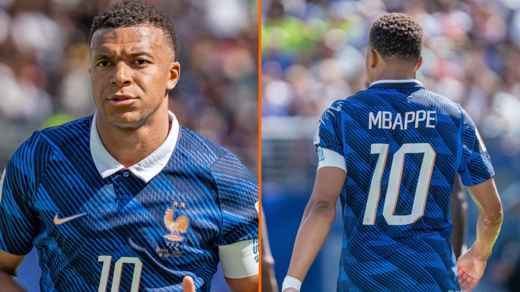 Díptico de Kylian Mbappé con la camiseta número 10 de Francia: de frente y de espaldas con su nombre en la camiseta