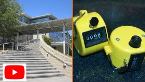 Díptico: sede de YouTube en San Bruno junto a dos contadores manuales de mano amarillos, símbolo del cambio en cómo YouTube cuenta una vista